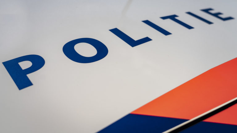 Man in bomberjack met bijl zorgt voor onrust bij Holleweg in Heiloo