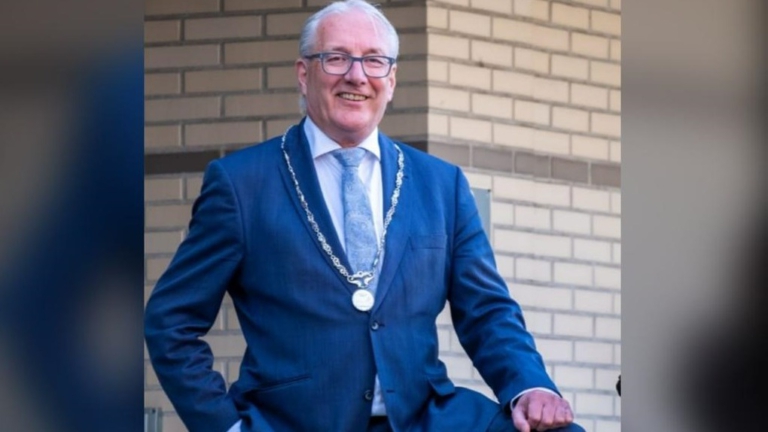 Oud-burgemeester van Heiloo Hans Romeyn wordt informateur in Velsen