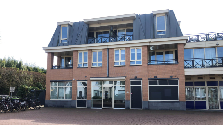 Gemeente Heiloo verhuist naar oude Rabopand aan Stationsweg