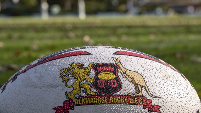 Streekderby Rugby tussen Alkmaar en Castricum gestaakt na hartaanval op veld