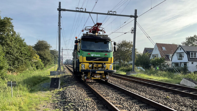 Werk aan het spoor in regio Alkmaar: geen treinverkeer en overgangen in Heiloo dicht