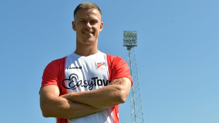 Alkmaarse Robin Schouten tekent contract bij FC Emmen