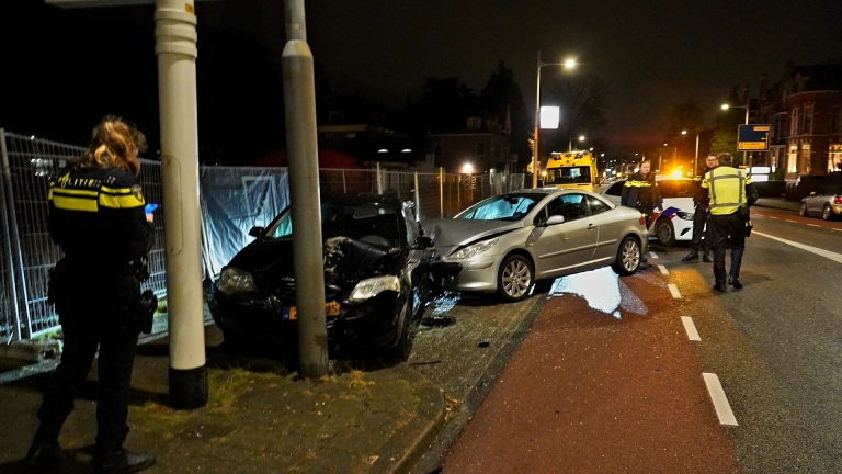 Forse nachtelijke klapper in Alkmaar: automobilist gewond