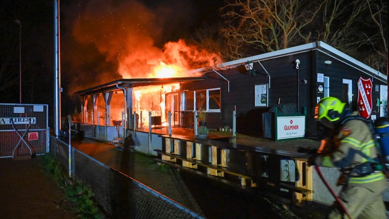 Drama bij BSV Bergen; groot deel van clubgebouw verwoest door brand